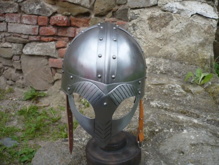 Přilba Viking 1500,- Kč